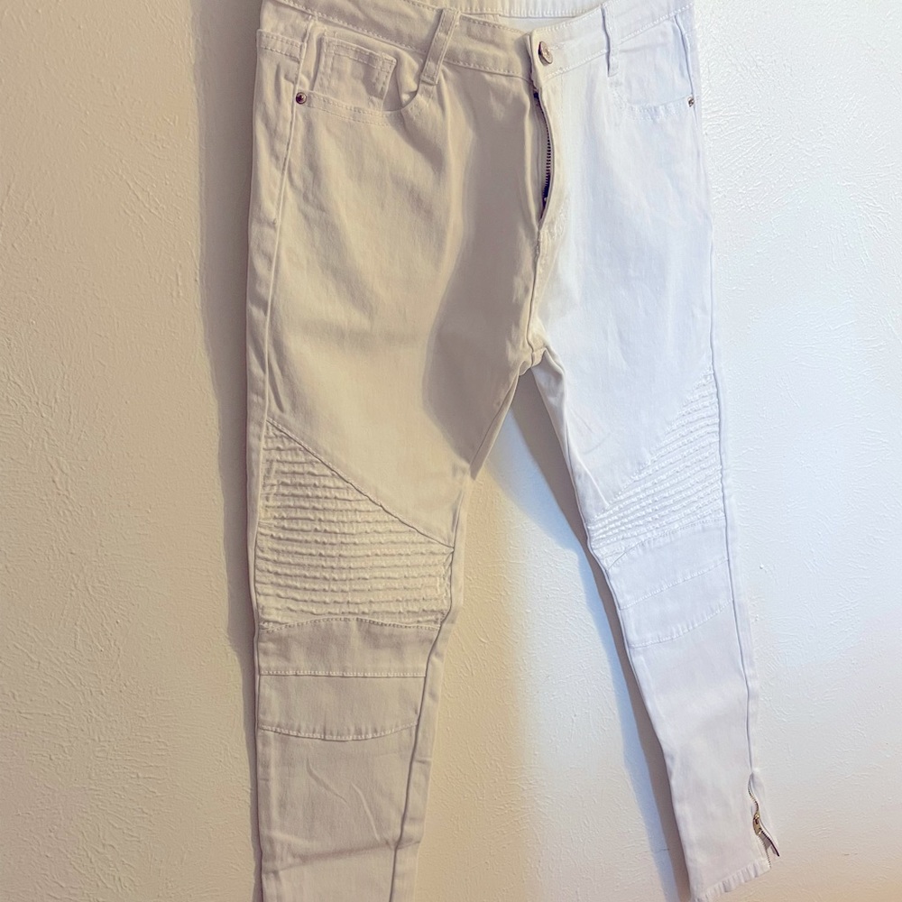 Chic skinny jeans, cool leg detail and ankle zippers